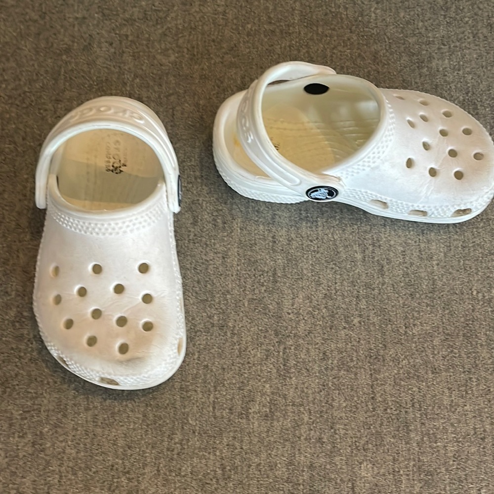 White, toddler size 6 crocs